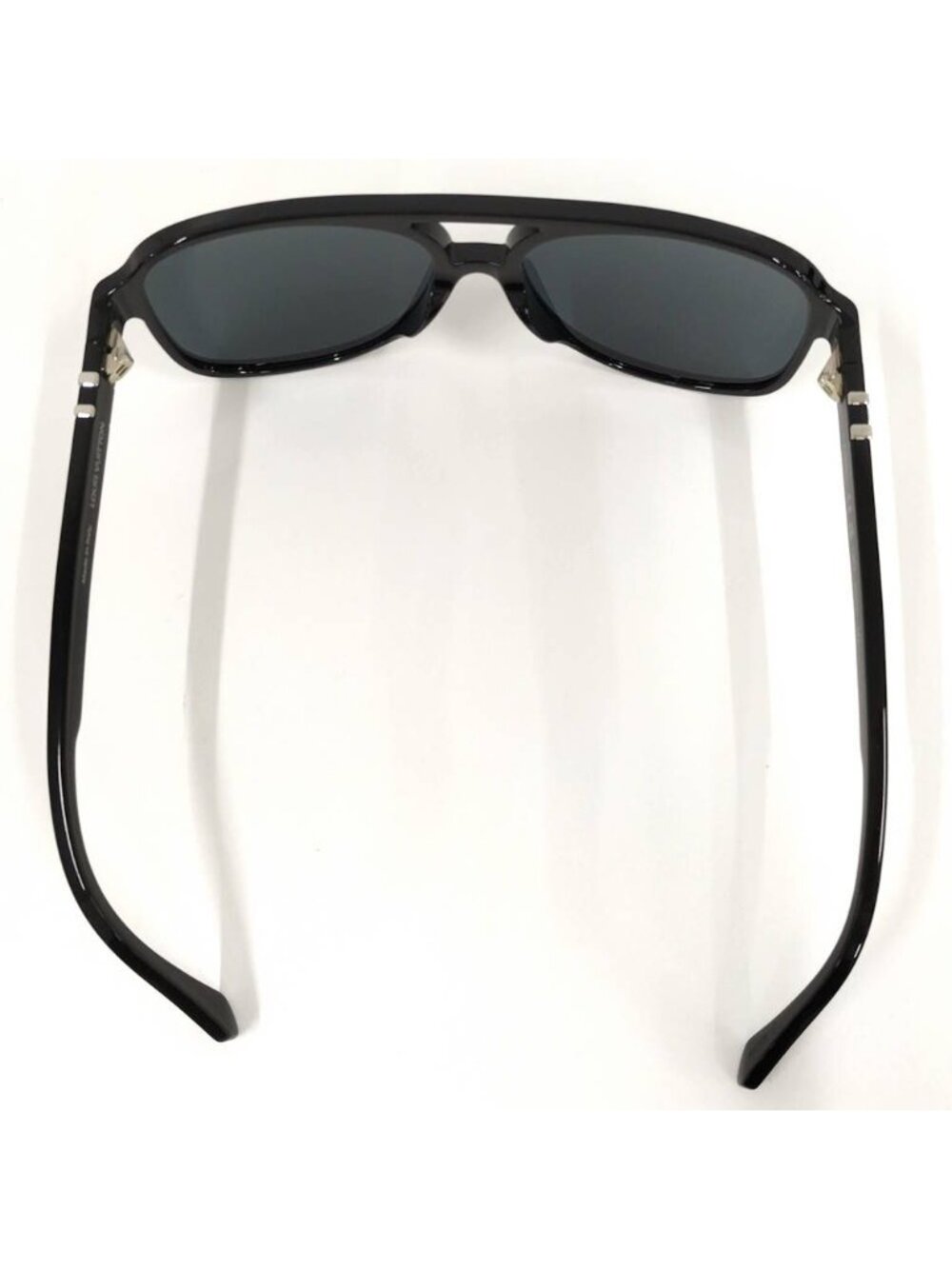 Louis Vuitton Sunglasses LV Hit Pilot Black Eyewear - Picture 8 of 10